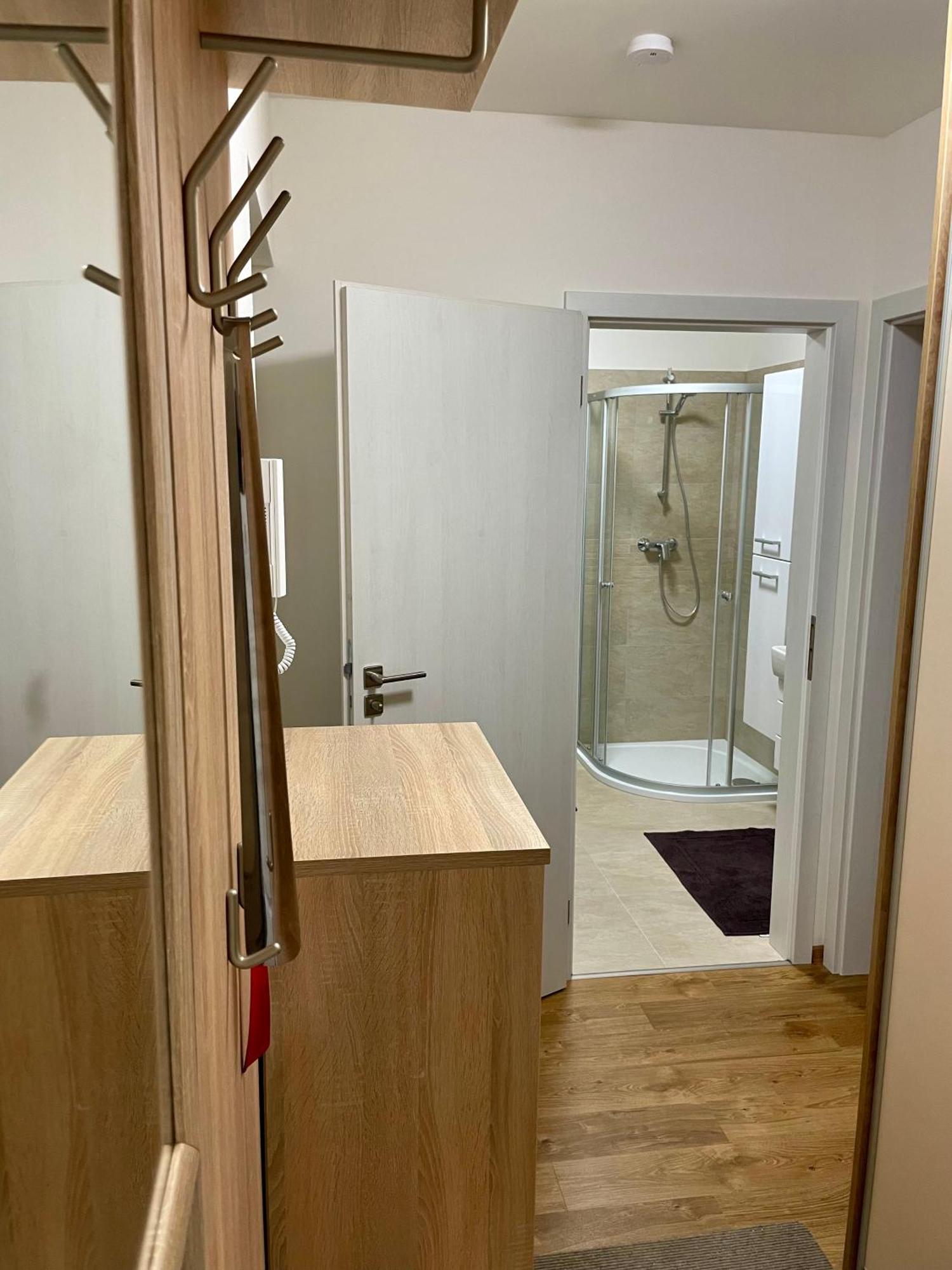 Apartman Astra Sezimovo Usti Exteriör bild